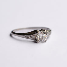 Load image into Gallery viewer, Romantic Platinum Diamond Solitaire