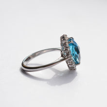 Load image into Gallery viewer, White Gold Topaz & Diamond Cluster Ring