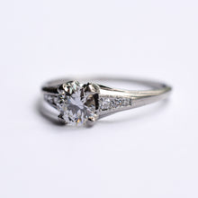 Load image into Gallery viewer, Romantic Platinum Diamond Solitaire
