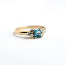 Load image into Gallery viewer, Vintage Blue Topaz and Diamond Ring