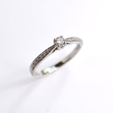 Load image into Gallery viewer, Elegant White Gold Diamond Ring