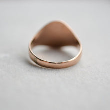 Load image into Gallery viewer, Antique Rose gold signet ring