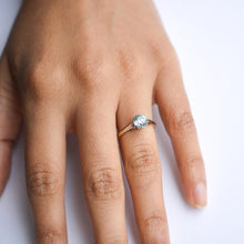 Load image into Gallery viewer, Vintage blue zircon gold and platinum solitaire ring