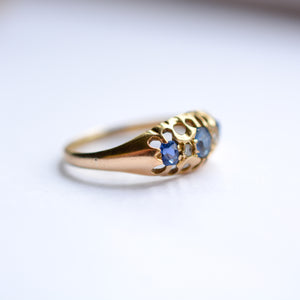 Antique 18ct gold Sapphire & Diamond Ring