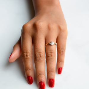 Dainty Art Deco Diamond Ring