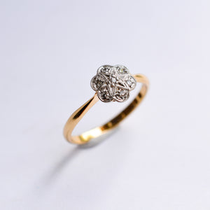 Vintage Diamond Cluster Ring with Star Shaped Setting