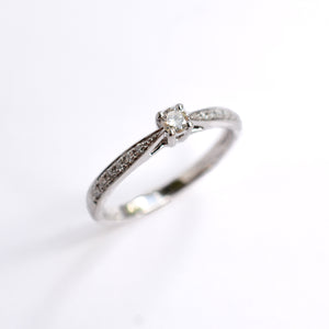 Elegant White Gold Diamond Ring