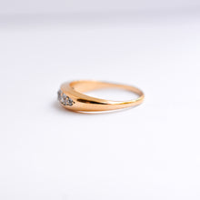 Load image into Gallery viewer, Edwardian Diamond Five Stone Ring
