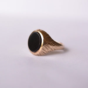 Vintage 9ct yellow gold onyx signet ring