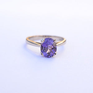 Vintage oval amethyst solitaire ring