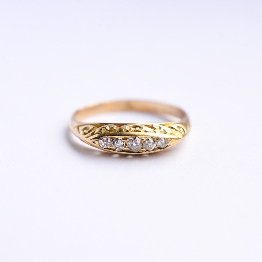 Antique 18ct gold diamond five stone ring