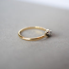 Load image into Gallery viewer, Vintage 18ct &amp; platinum diamond twist trilogy ring
