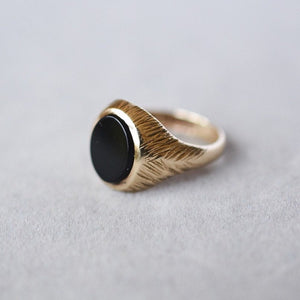 Vintage 9ct yellow gold onyx signet ring