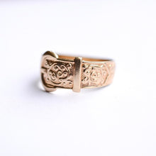 Load image into Gallery viewer, Vintage gold buckle ring
