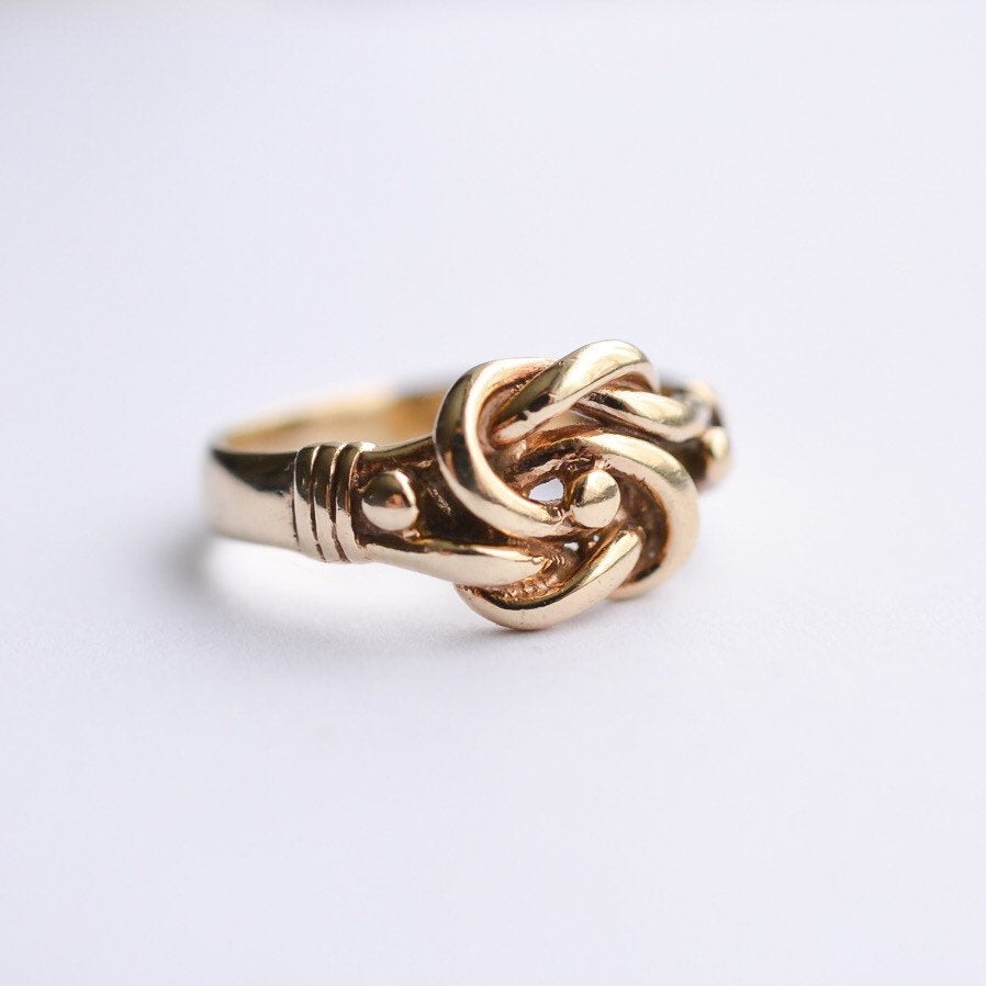 Chunky vintage gold love knot ring